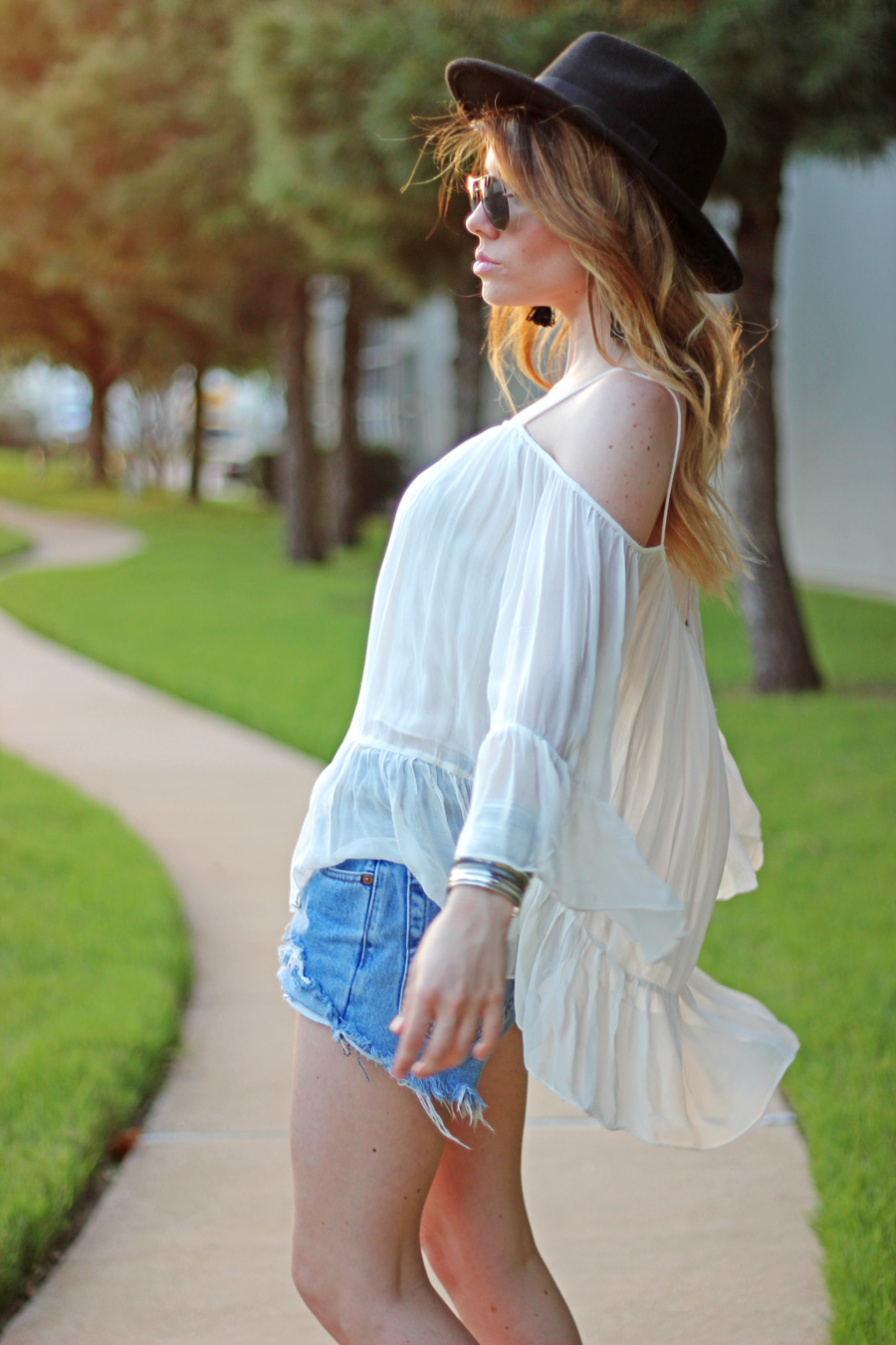 Off-The-Shoulder – Only If You Love It
